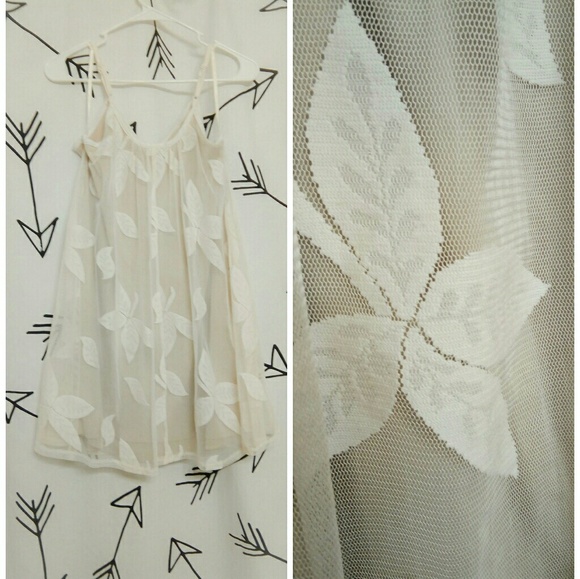 💐 Nordstrom Love, fire Embroidered Floral Mini - Picture 3 of 8